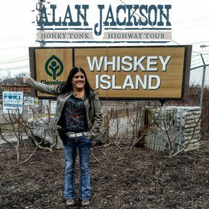 Meet your Posher, Shirley